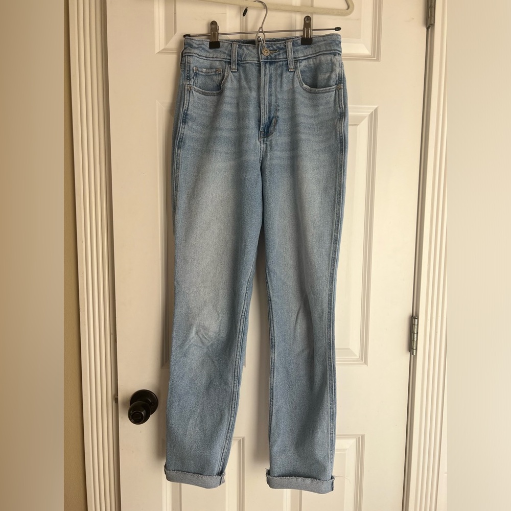 Hollister High Rise Mom Jean